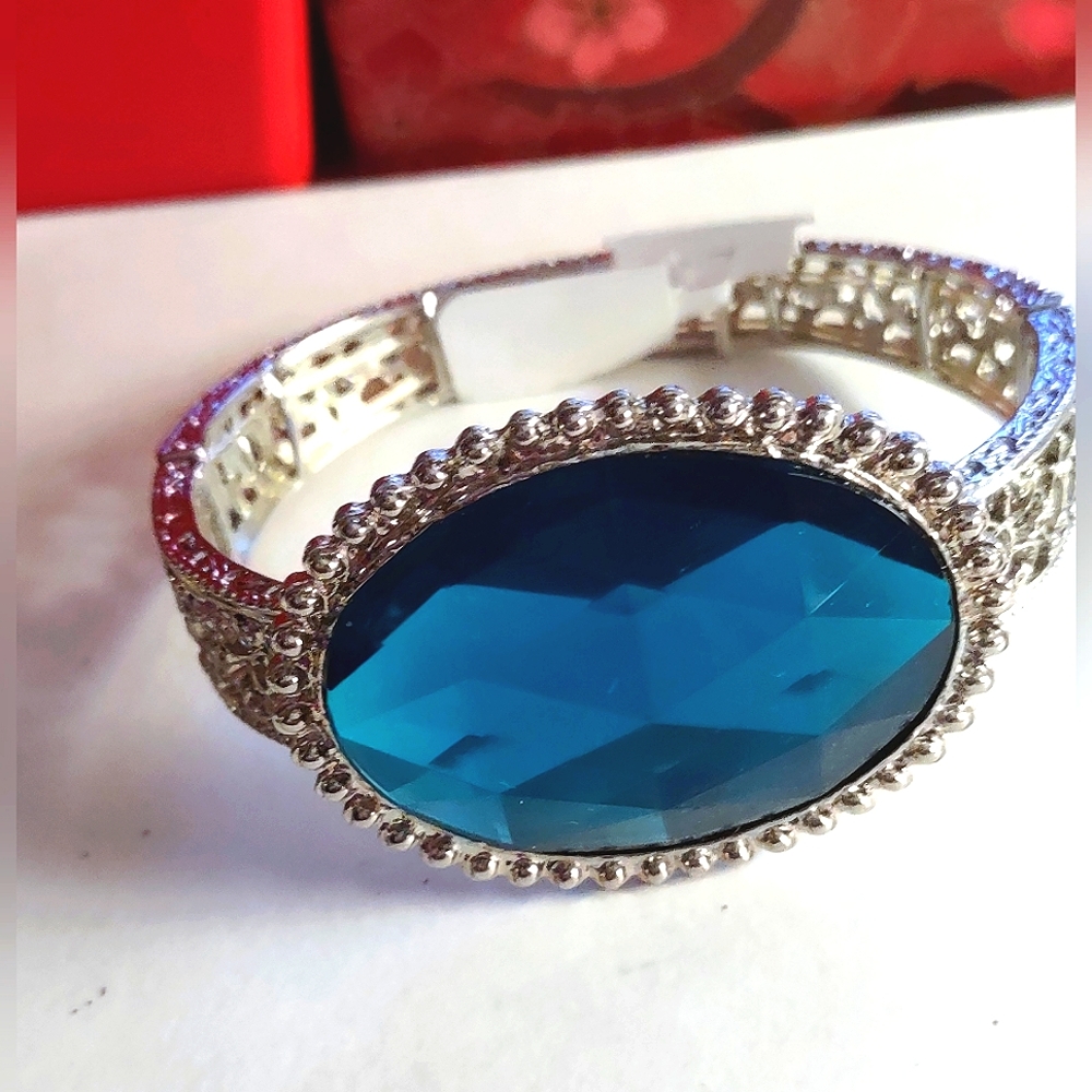 1928 Turquoise Blue Rhinestone Filigree Bangle - Picture 2 of 12
